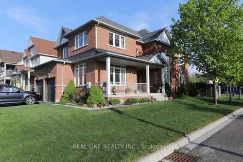 29 Duckfield Cres, Ajax, ON, L1Z2C7 | Card Image