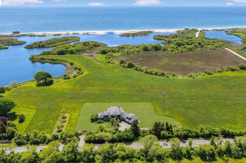 550 Cards Pond Rd, South Kingstown, RI, 02879-6914 | Card Image