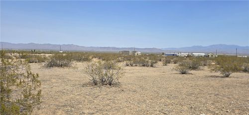 2660 S Havasupai Rd, Golden Valley, AZ, 86413-4877 | Card Image
