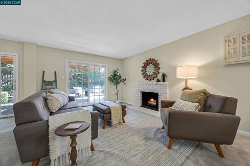 1422 Flintwood Ct, Martinez, CA, 94553-4809 | Card Image