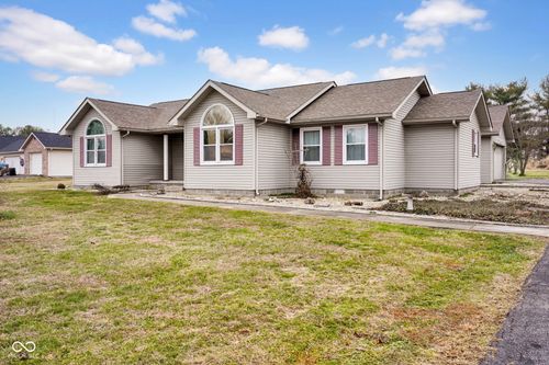 5250 N Camelot Way, North Vernon, IN, 47265-6308 | Card Image