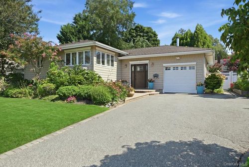 2891 Montgomery Street, Hempstead, NY, 11793 | Card Image