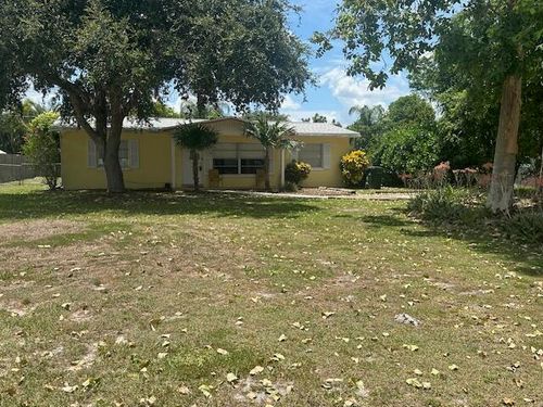 918 Se Dolphin Dr, Stuart, FL, 34996-3245 | Card Image