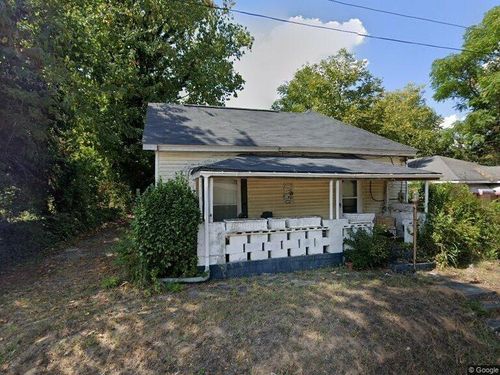 4 Jackson St, Barnesville, GA, 30204-1341 | Card Image