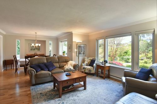 6383 Norwest Bay Rd, Sechelt, BC, V7Z0M5 | Card Image