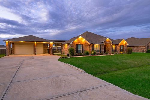 2210 Ninos Dr, Dickinson, TX, 77539-1963 | Card Image