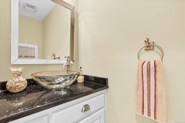 118 - 118 Sandy Point Rd, Condo with 2 bedrooms, 2 bathrooms and 2 parking in Old Saybrook CT | Image 16