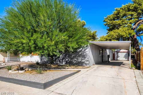 5422 N Sir Richard Dr, Las Vegas, NV, 89110-4832 | Card Image