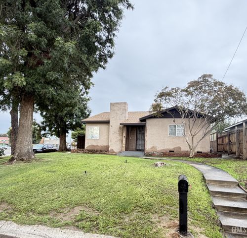 2000 Avondale Dr, Bakersfield, CA, 93306-4602 | Card Image