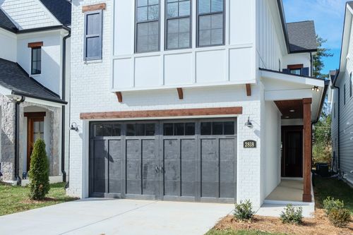 2818 Valley Rd, Nashville, TN, 37215 | Card Image