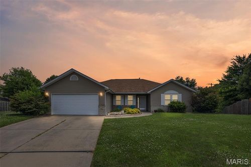 141 Fairway Dr, Maryville, IL, 62062-6441 | Card Image