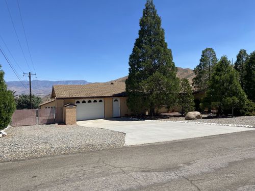 2608 Bobcat Dr, Lake Isabella, CA, 93240 | Card Image