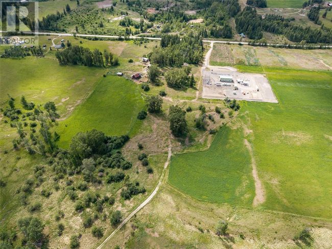 7398 Yellowhead Highway, House other with 3 bedrooms, 1 bathrooms and null parking in Darfield BC | Image 41