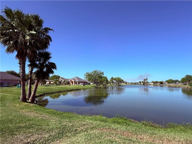 2303 Naples Dr, Townhouse with 3 bedrooms, 2 bathrooms and null parking in Ingleside TX | Image 24