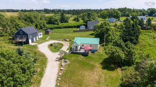173 New Harbour Rd, Blandford, NS, B0J1T0 | Card Image