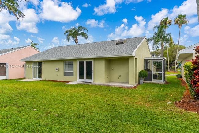 2590 Se 7 Th Pl, House other with 2 bedrooms, 2 bathrooms and null parking in HOMESTEAD FL | Image 4
