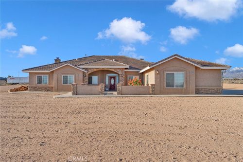 7435 Solano Rd, Phelan, CA, 92371-4051 | Card Image