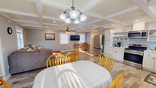 52 John Street, Camden, ME, 04843 | Card Image