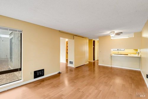 11-900 Southampton Rd, Benicia, CA, 94510-1814 | Card Image