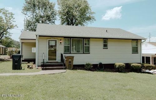 2401 Chillicothe St, Knoxville, TN, 37921-7010 | Card Image