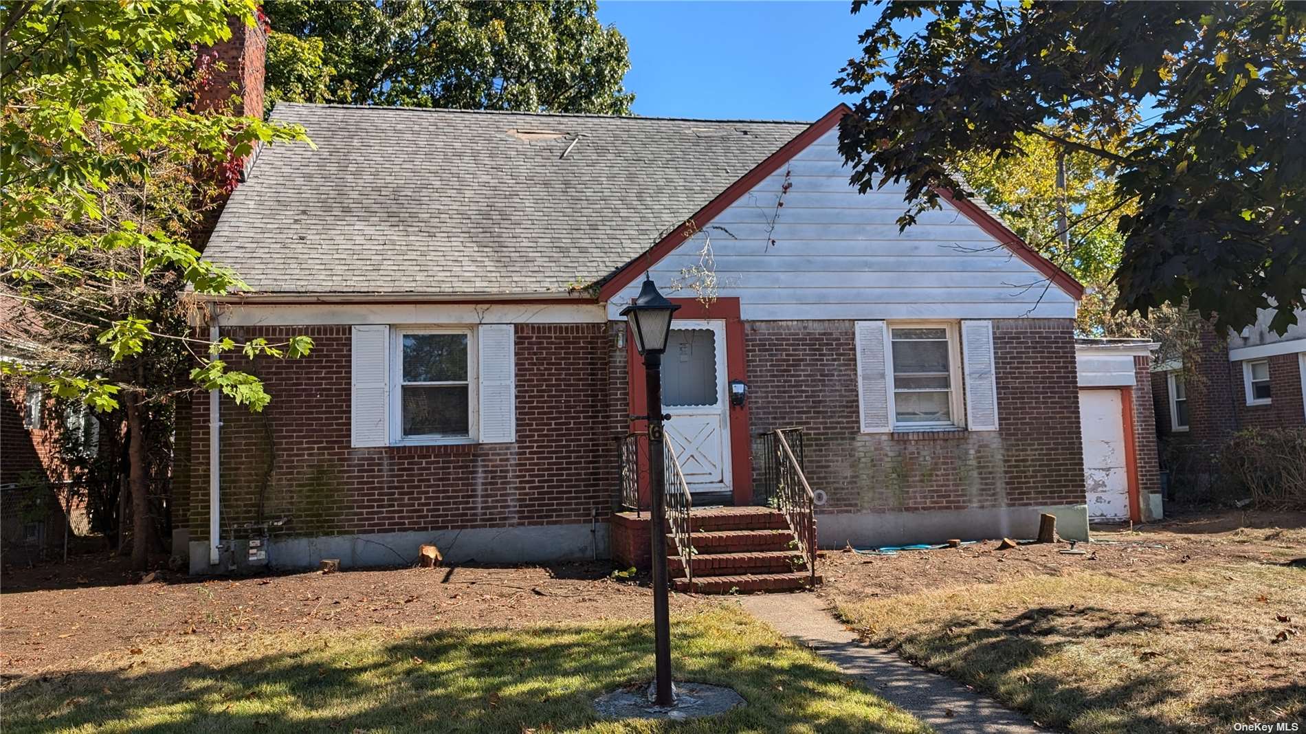 Stephan Marc Ln, New Hyde Park, NY 11040