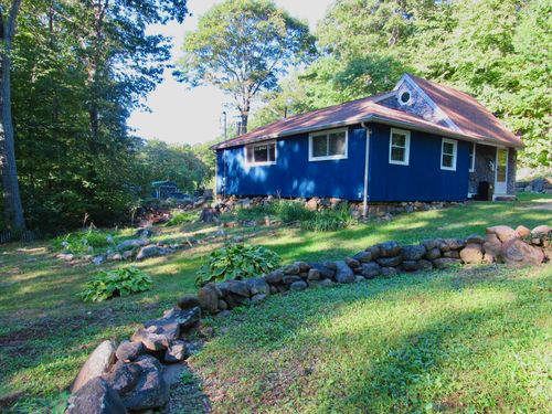 49 Mt Hitchcock Rd, Wales, MA, 01081-9750 | Card Image