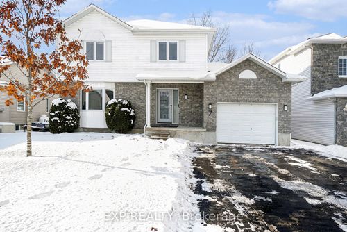 7 Merlin St, Embrun, ON, K0A1W0 | Card Image