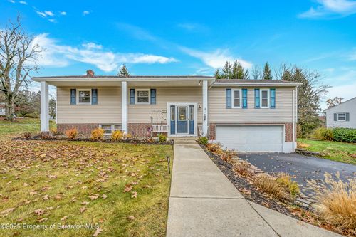 101 Carriage Ln, South Abington Township, PA, 18411-9466 | Card Image