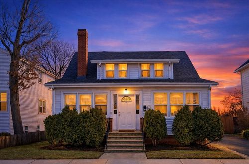 288 Pontiac Ave, Cranston, RI, 02910-2004 | Card Image