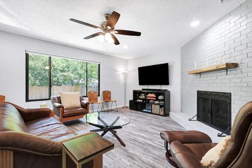 6807 Skynook Dr, Austin, TX, 78745-5653 | Card Image