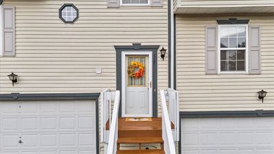 117 Cathedral Ct., Townhouse with 3 bedrooms, 2 bathrooms and 2 parking in Carnegie PA | Image 2