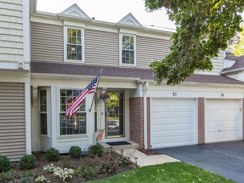 21 E Shag Bark Ln, Streamwood, IL, 60107-6647 | Card Image