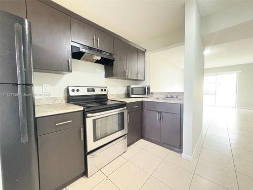 apt-l166-95 Ne 41st St, Oakland Park, FL, 33334-1358 | Card Image