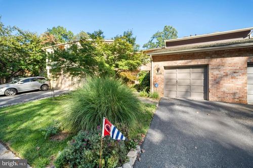 10729 Gloxinia Dr, ROCKVILLE, MD, 20852-3442 | Card Image