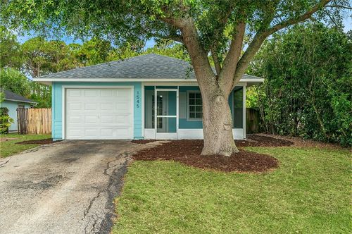 1545 22nd Ave Sw, Vero Beach, FL, 32962-6140 | Card Image