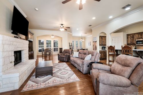 2784 Indian Wells Dr, Kerrville, TX, 78028-8056 | Card Image