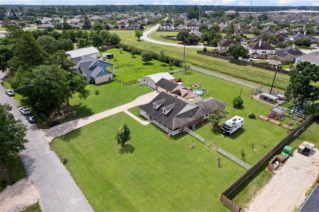 10711 Indian Trails Dr, House other with 3 bedrooms, 2 bathrooms and 2 parking in Tomball TX | Image 5