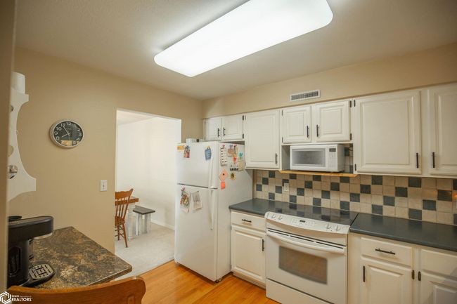 APT-8 - 408 S Hall St, Condo with 2 bedrooms, 2 bathrooms and null parking in Algona IA | Image 14