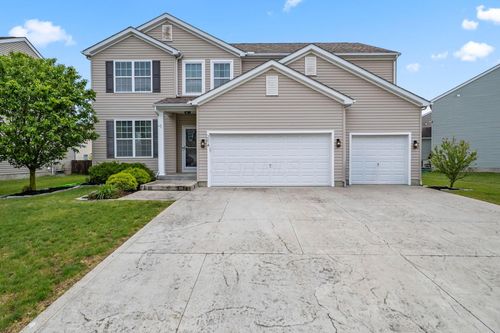 204 Honey Locust Ln, Commercial Point, OH, 43116-2502 | Card Image