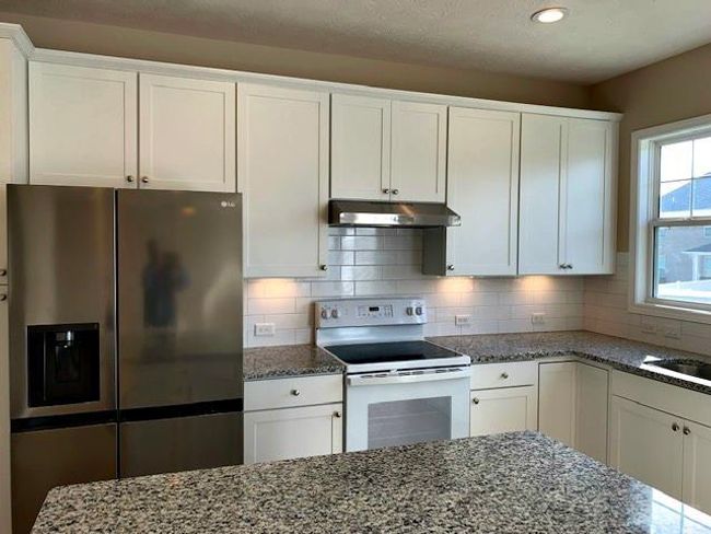 5621 Camden Dr, House other with 4 bedrooms, 3 bathrooms and null parking in Newburgh IN | Image 7