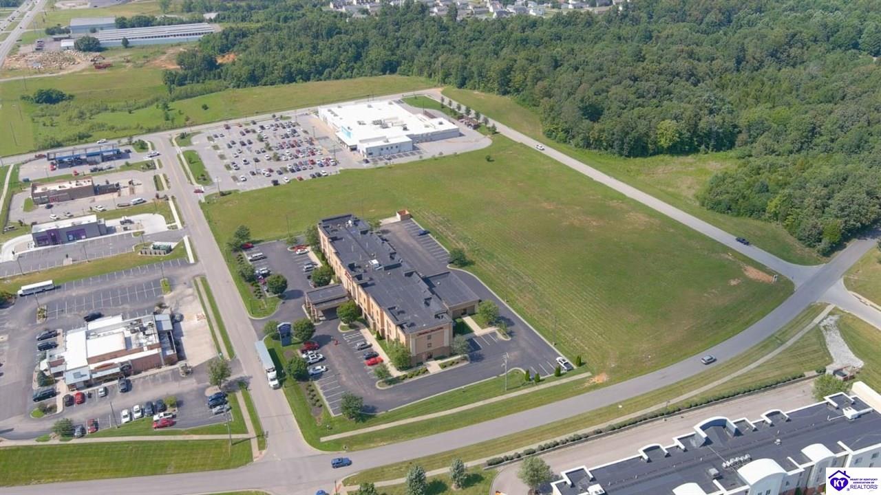 Land in Radcliff