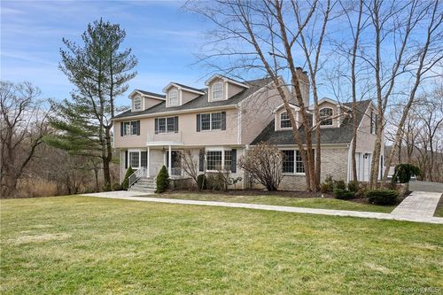 6 Dickson Ln, Mount Kisco, NY, 10549-1124 | Card Image