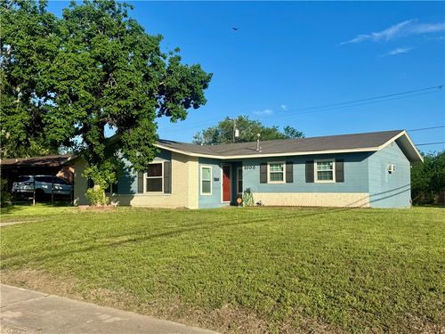 1000 E Toledo St, Beeville, TX, 78102-6124 | Card Image