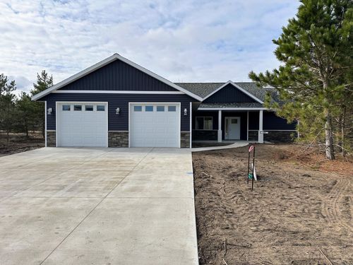 935 9th St Nw, Perham, MN, 56573-2075 | Card Image