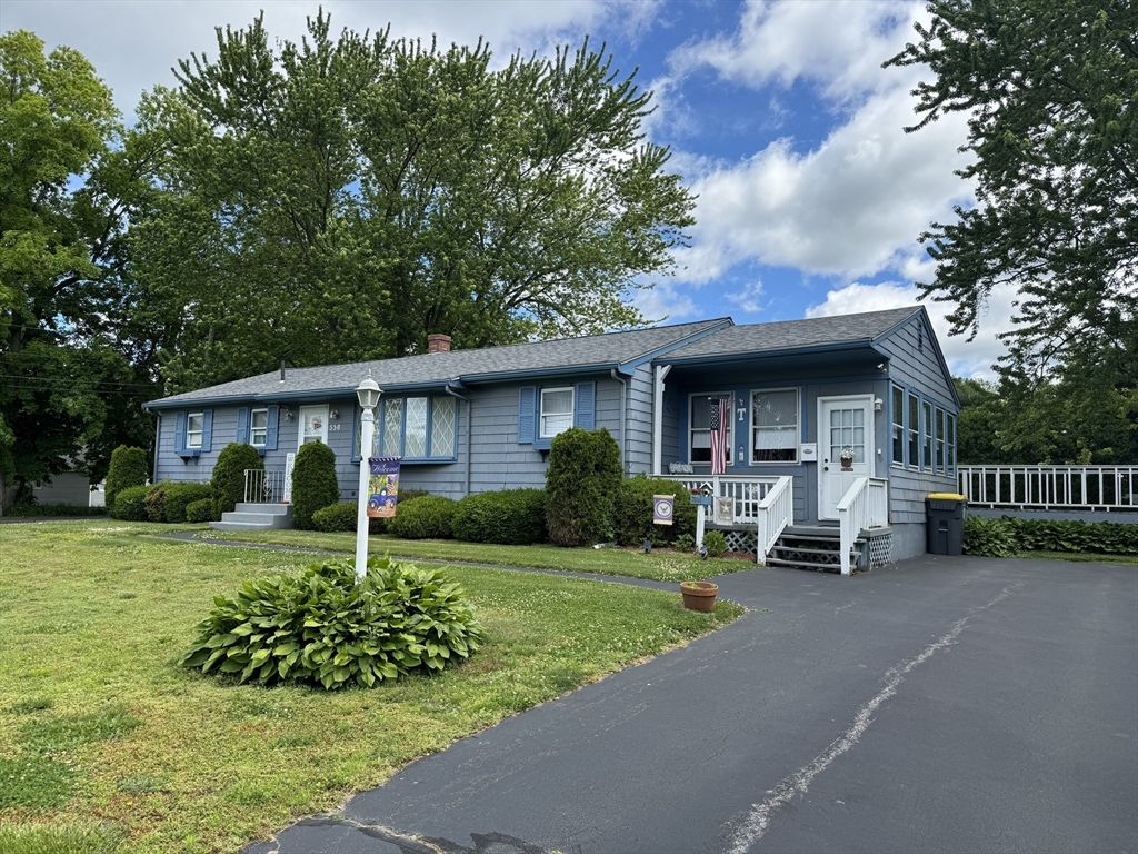 Lepes Rd, Somerset, MA 02726