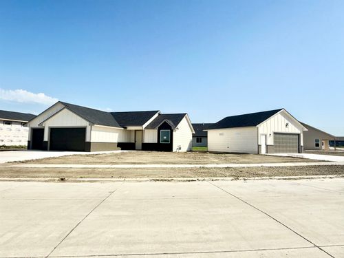 5464 N Toben Dr, Bel Aire, KS, 67226 | Card Image