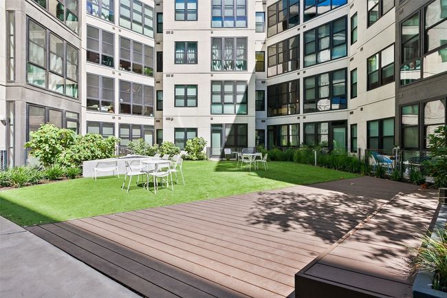 Resident Courtyard | Image 35