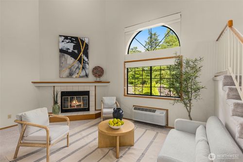 a4-1572 Ne 177th St, Shoreline, WA, 98155-5243 | Card Image