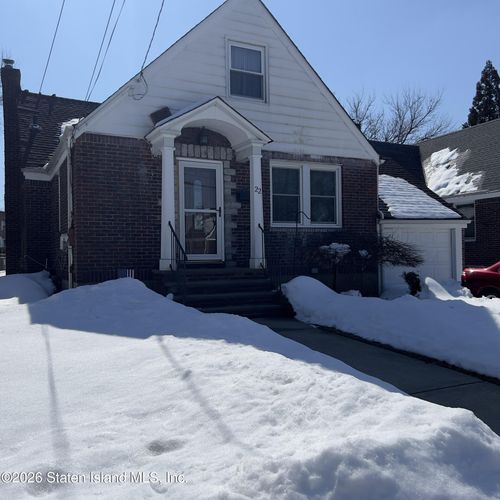 22 Governor Road, Staten Island, NY, 10314 | Card Image