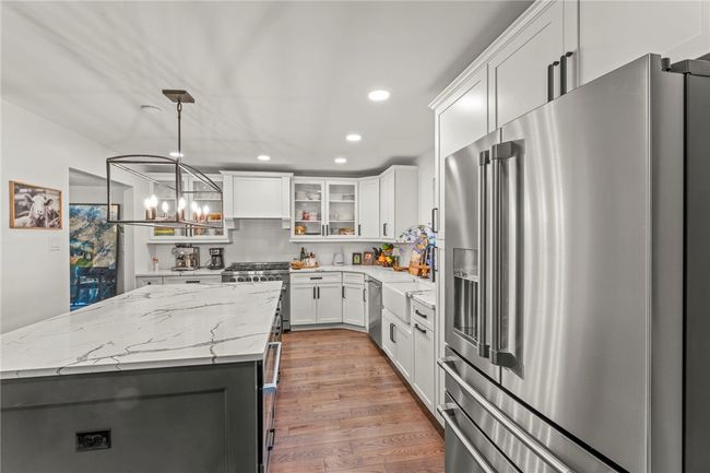 Kitchen 603 Highland Ridge Road | Image 15
